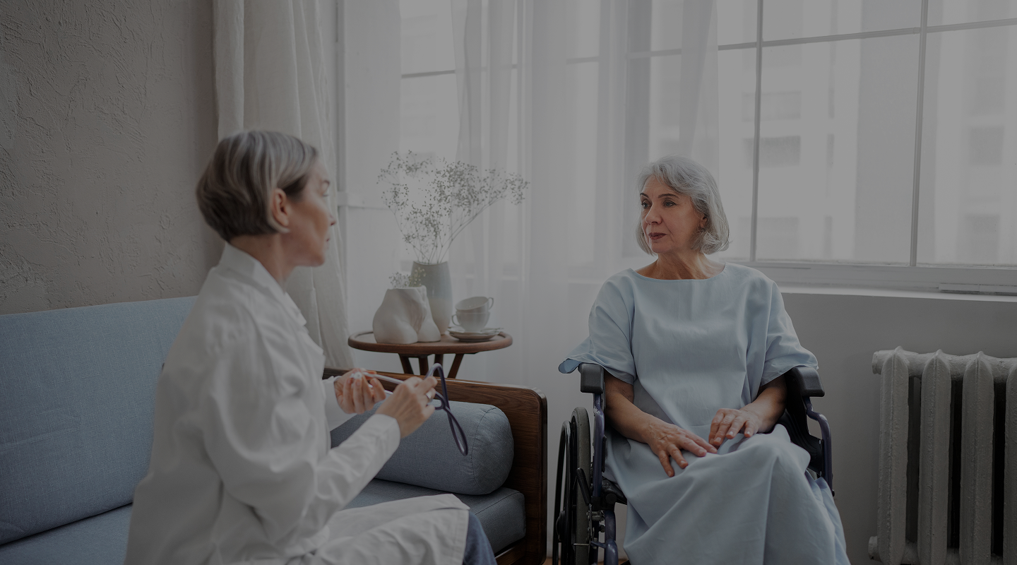 old-patient-suffering-from-parkinson (1)